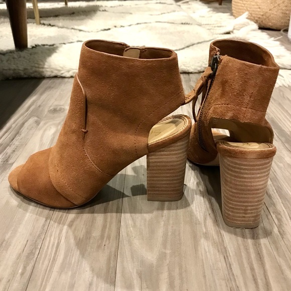 NWOB Splendid Darlene Suede Peep Toe Booties - Picture 5 of 6